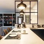 Appartement Blue - By Myhomeincomo *