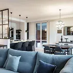 Blue - By Myhomeincomo Appartement