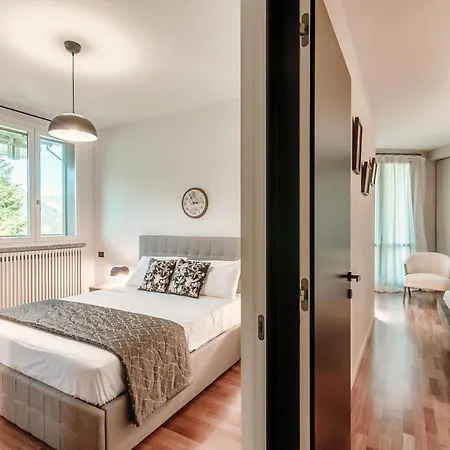 Blue - By Myhomeincomo * Faggeto Lario