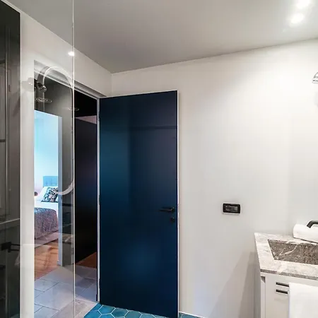 Blue - By Myhomeincomo Faggeto Lario