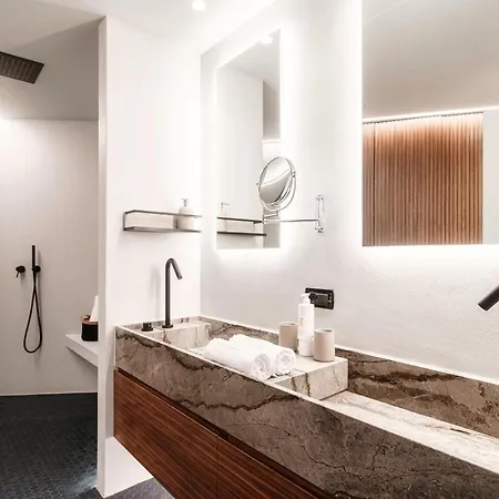 Blue - By Myhomeincomo Faggeto Lario