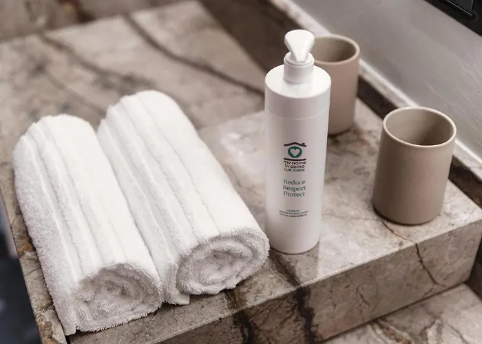 아파트 Blue - By Myhomeincomo 파게토 라리오