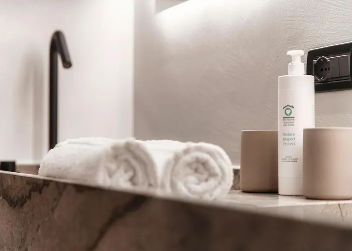 아파트 Blue - By Myhomeincomo