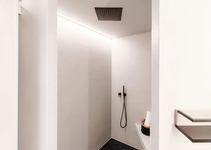 Blue - By Myhomeincomo Apartment *