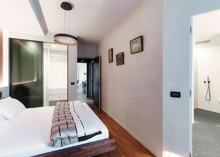 Blue - By Myhomeincomo *