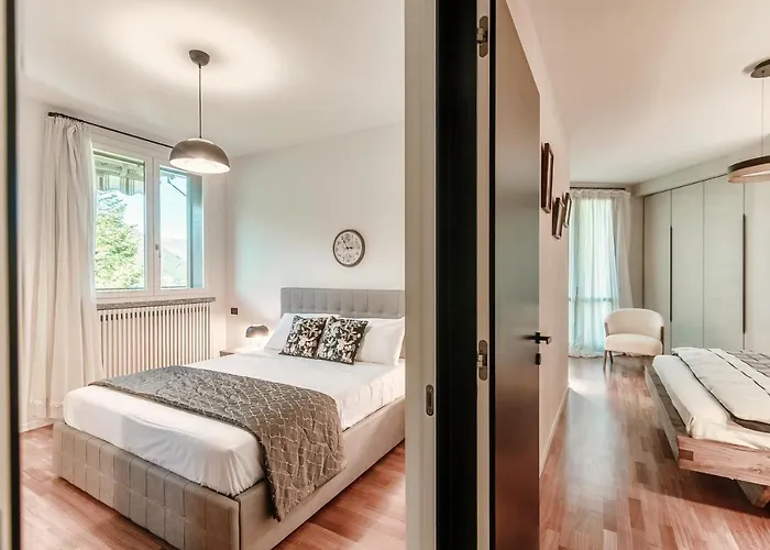 Blue - By Myhomeincomo * Faggeto Lario