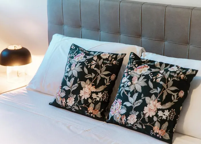 Blue - By Myhomeincomo Apartament